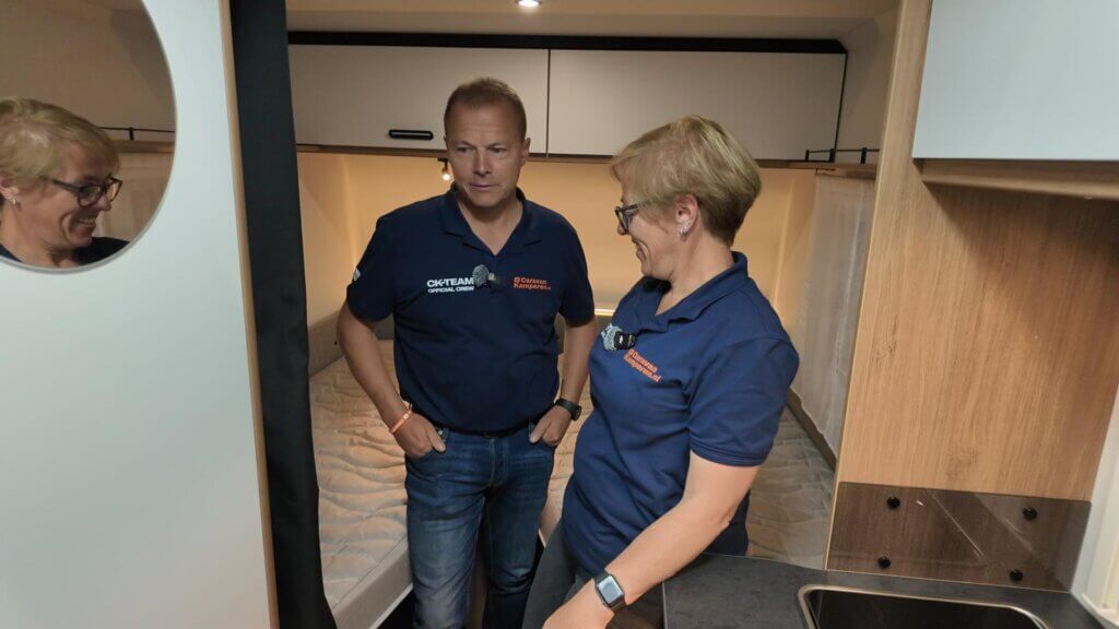 In een caravan op de Kampeer & Caravan Jaarbeurs